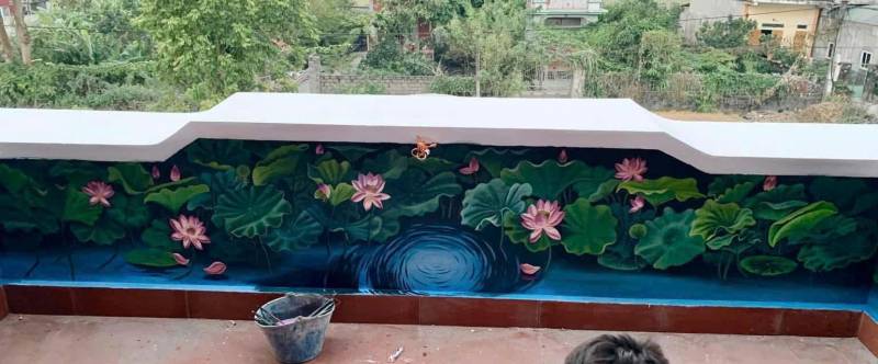 Tranh Tường Đầm Sen Trên Ban Công – Biến Góc Nhỏ Thành Không Gian Thiền Tịnh Và Thẩm Mỹ